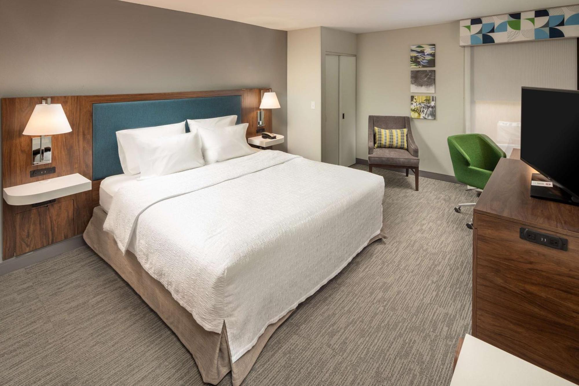 King Room with Accessible Tub - Mobility and Hearing Access/Non-Smoking,1705889286:JPEG
