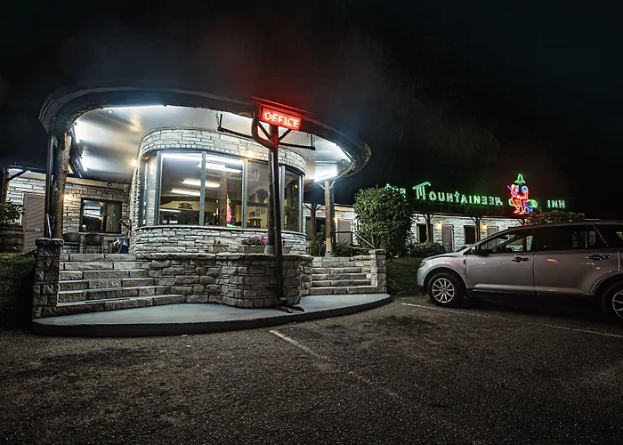 Motel: The Mountaineer Inn - Asheville